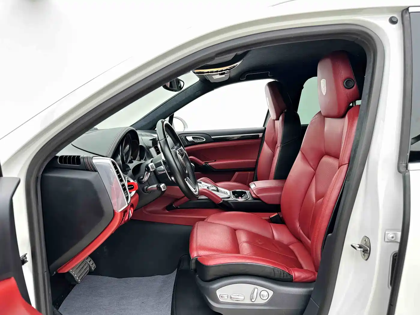 Porsche Cayenne New Energy 2016 Cayenne S E-Hybrid 3.0T фото 9
