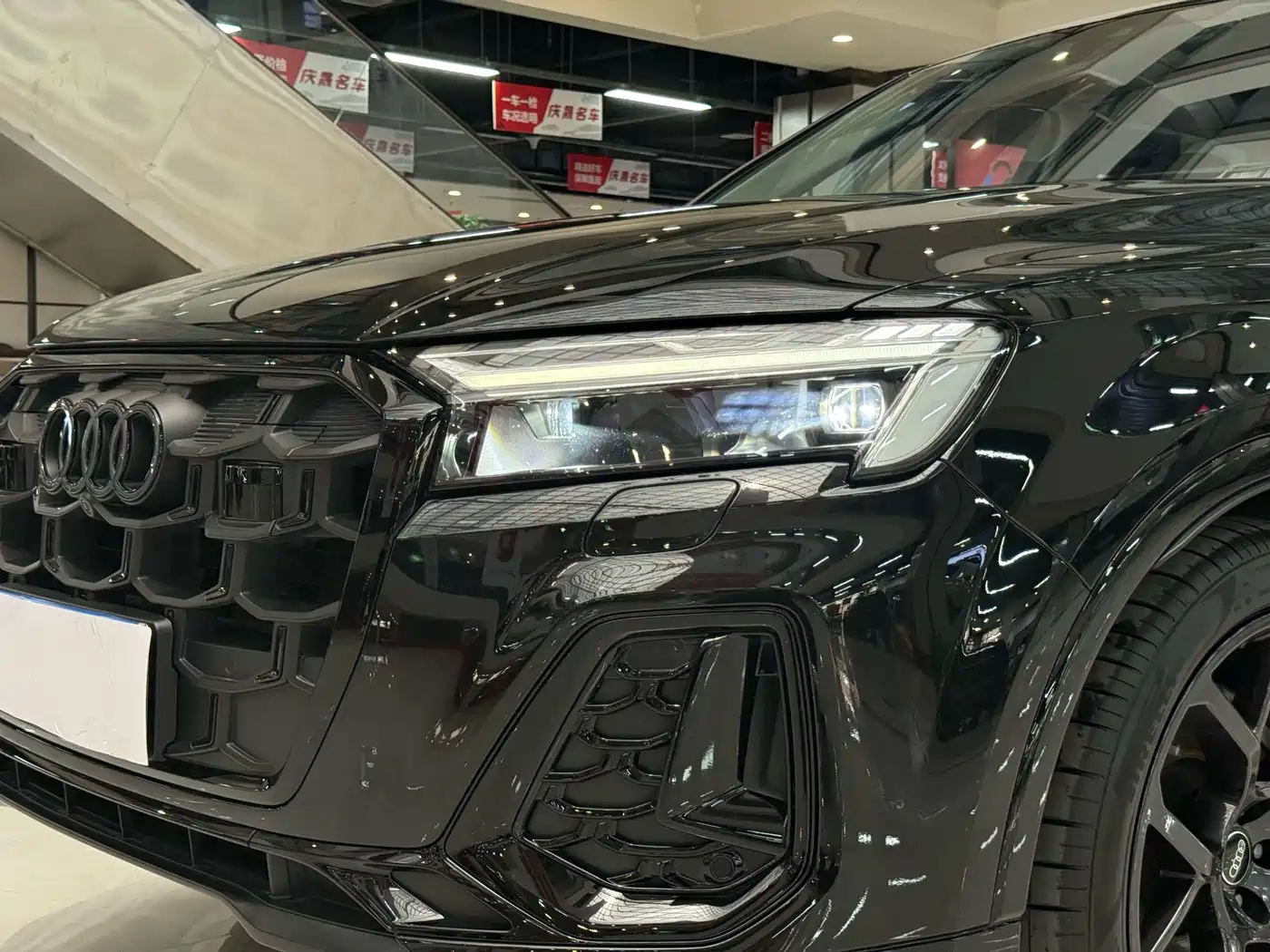 Audi Q7 2025 2025 45 TFSI quattro S line Black Warrior