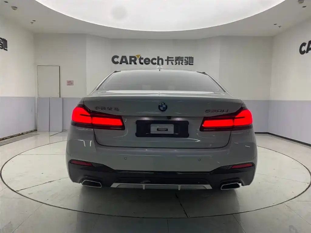 BMW 5 Series 2023 530Li Leading M Sport Package фото 6