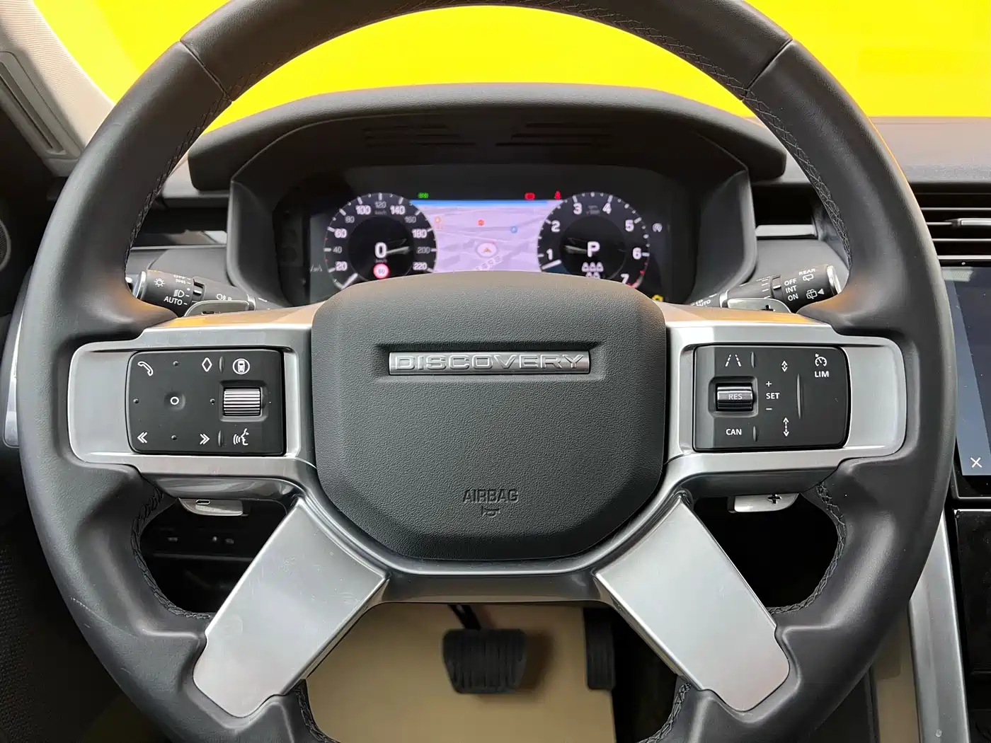Land Rover Discovery 2024 Model 360PS S фото 12