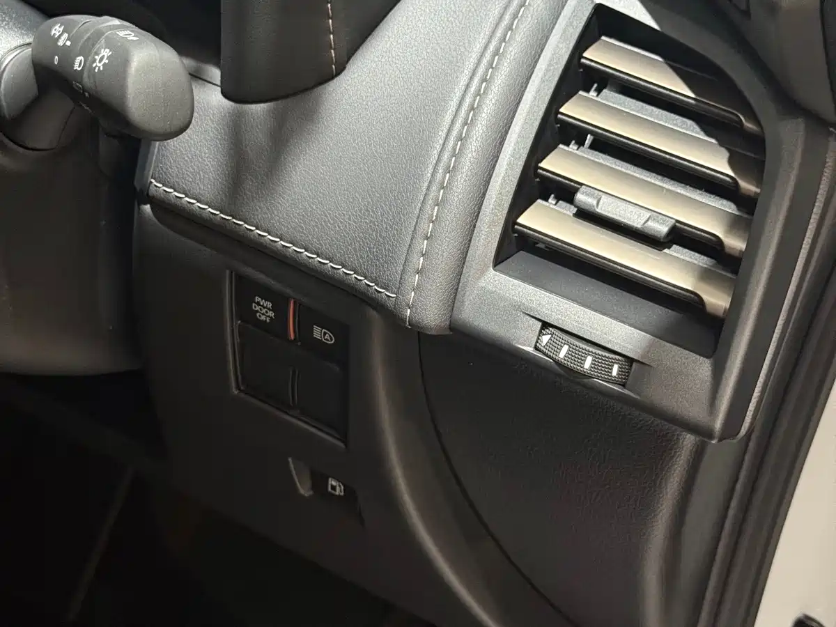 Toyota Alphard 2024 Hybrid 2.5L Ultimate Enjoyment Edition фото 18