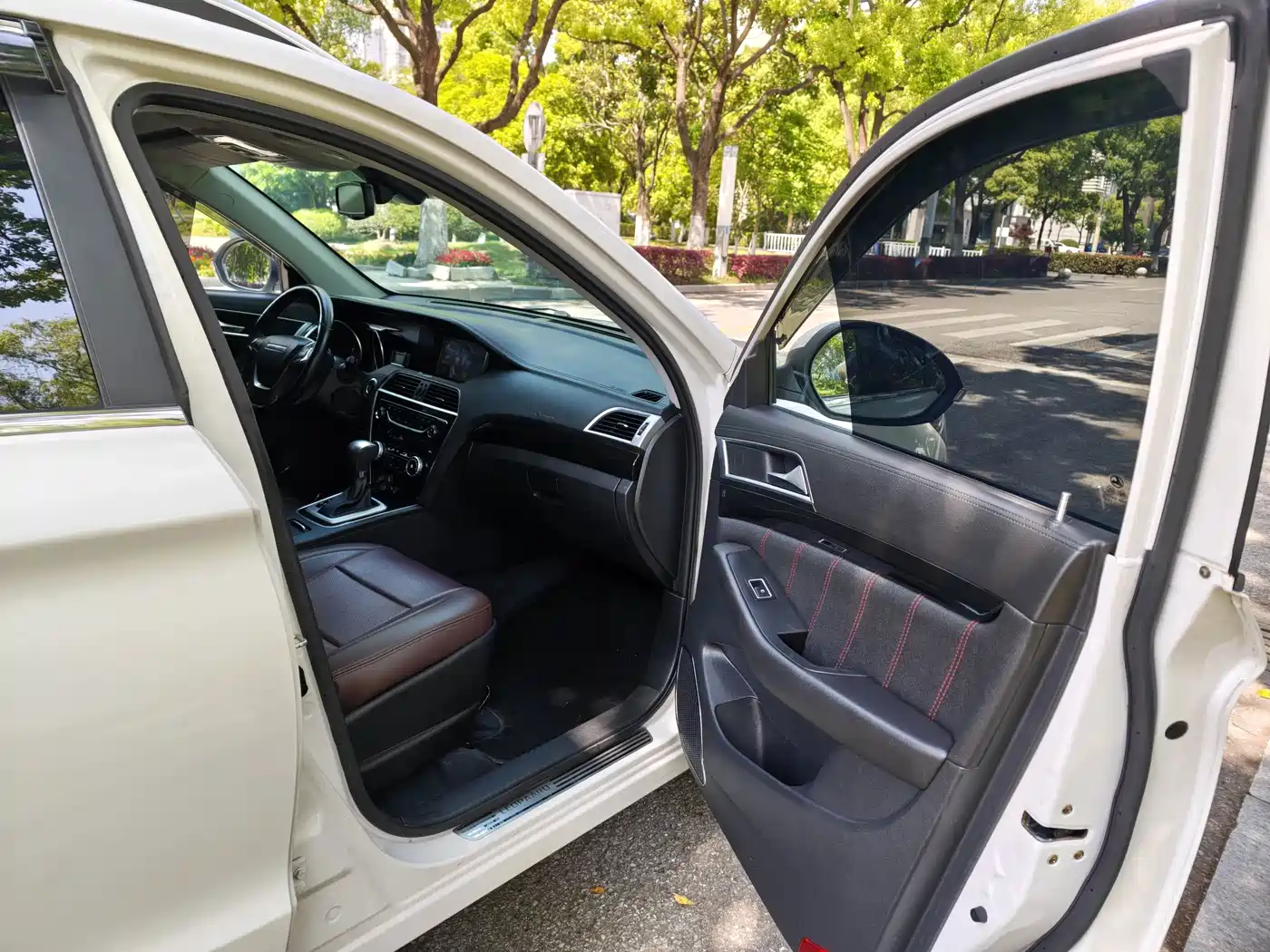 Leopaard CS10 2017 2017 Model 2.0T Automatic Luxury Edition