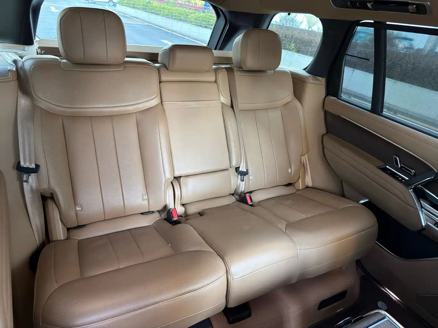 Land Rover Range Rover 2023 3.0 L6 400PS Genesis Extended Version фото 9