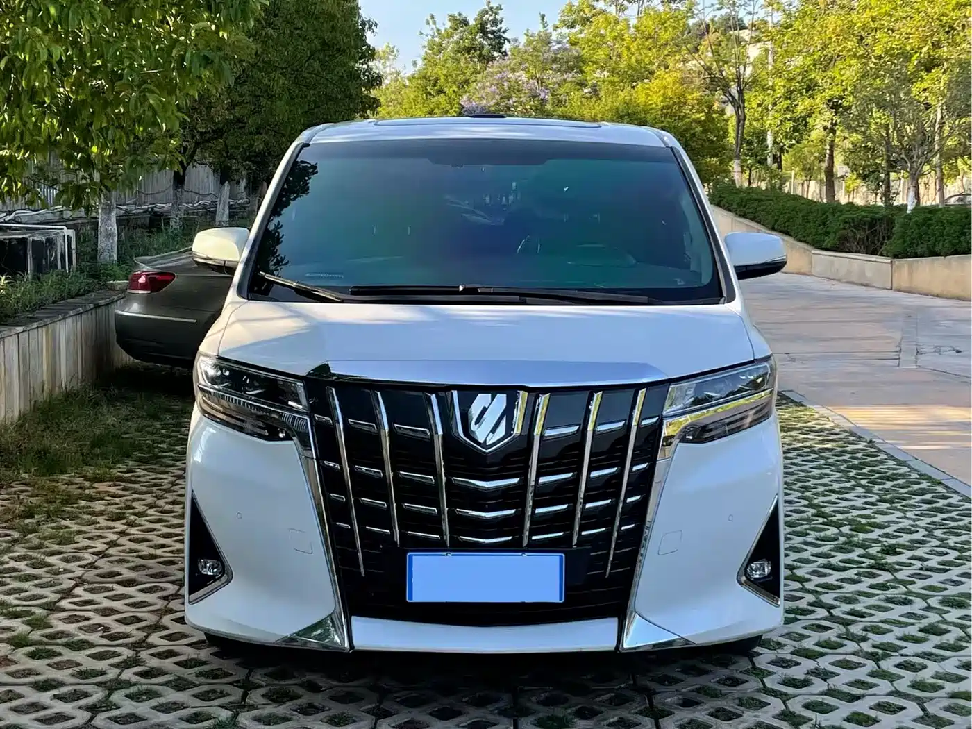 Toyota Alphard 2018 Facelift 3.5L Premium Edition фото 2