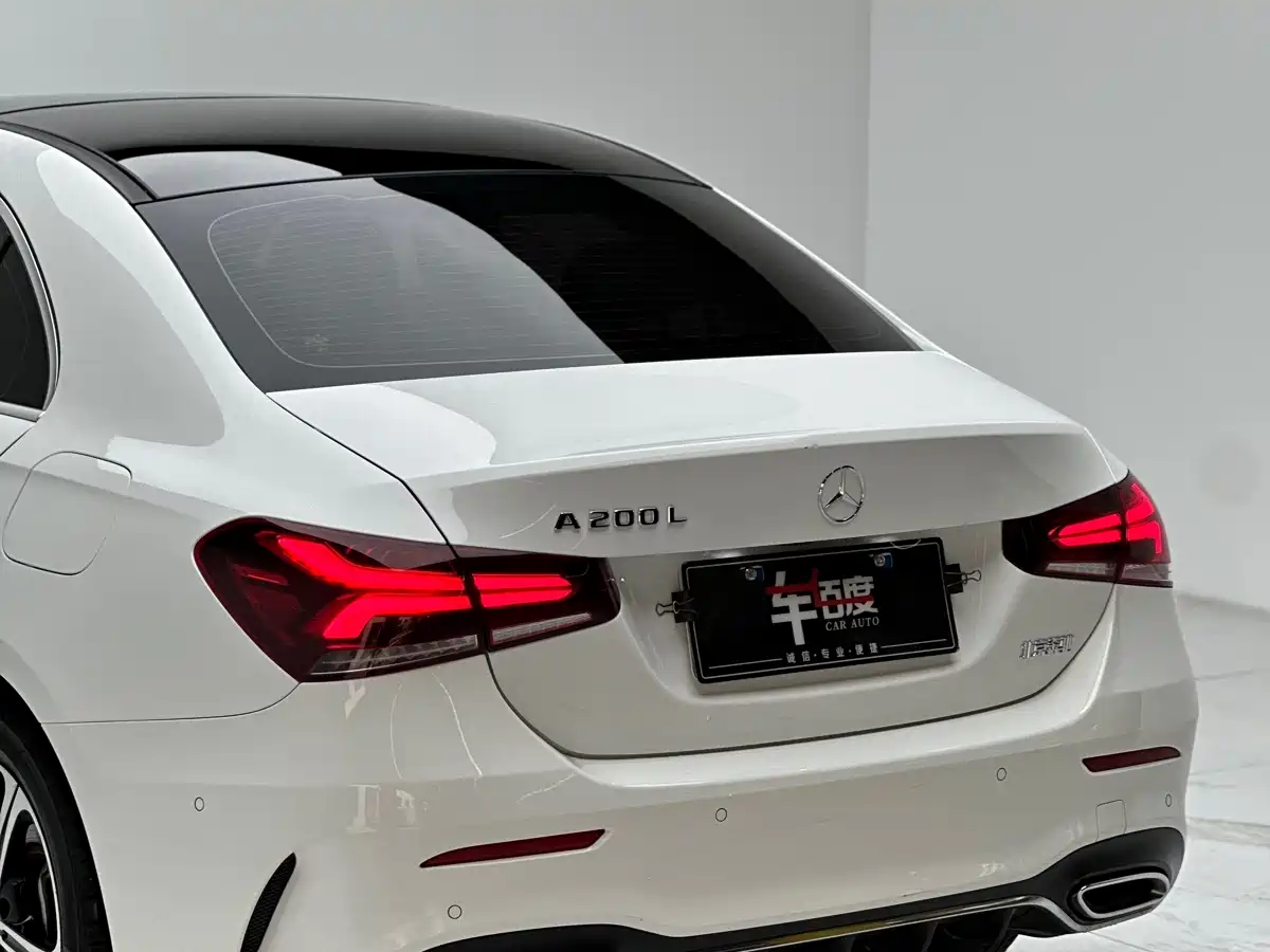 Mercedes-Benz A-Class 2022 Facelift III A 200 L Sport Sedan Fashion фото 12