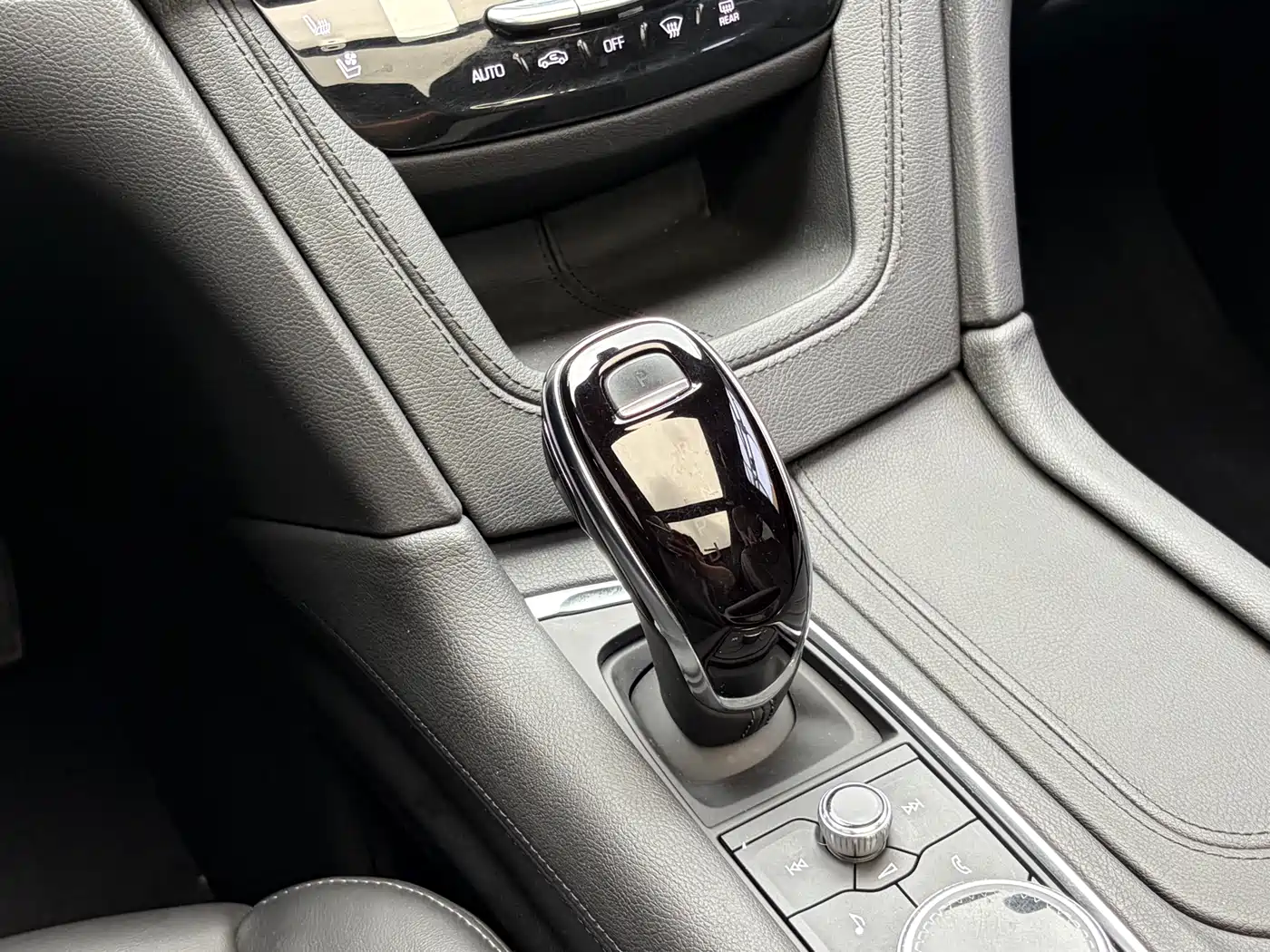 Cadillac XT6 2023 2022 2.0T 6-Seater 4WD Luxury Edition