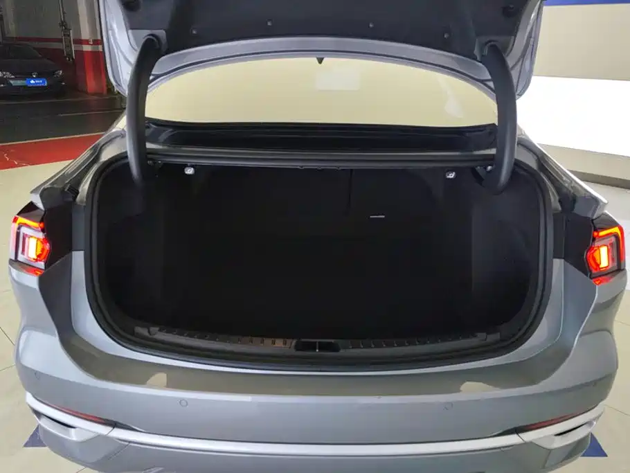 2025 Ford Mondeo