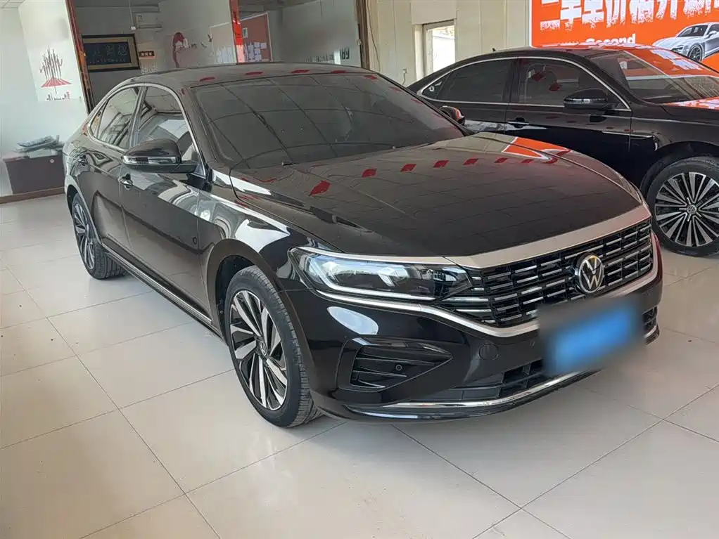 Volkswagen Passat 2023 330TSI Elite Edition фото 8