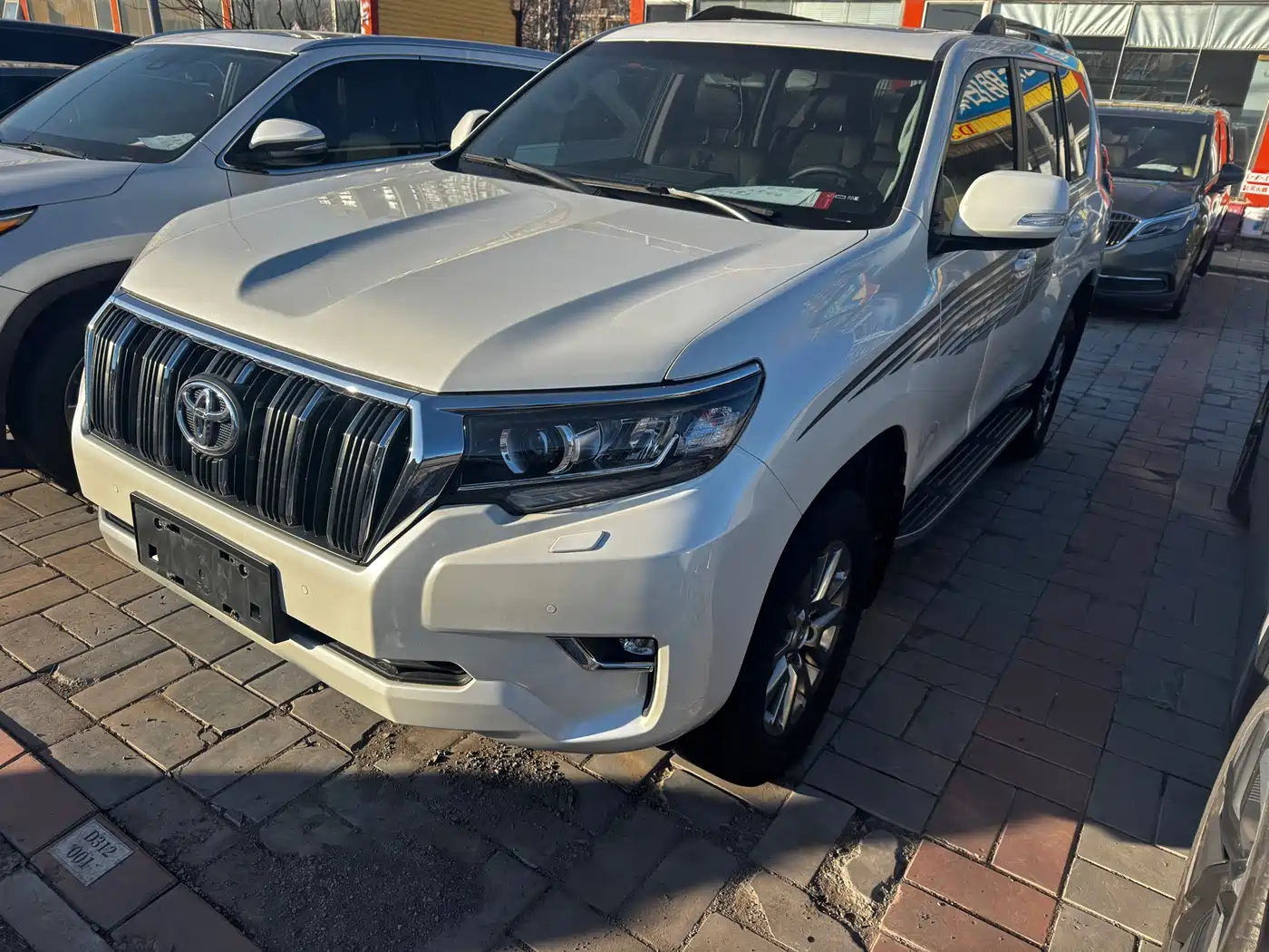 TOYOTA PRADO