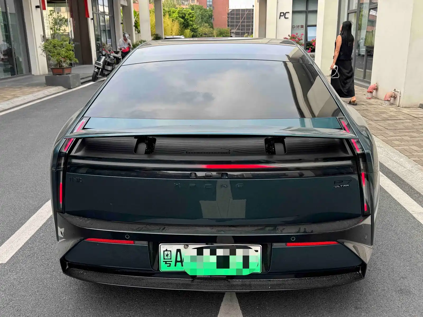 Фото 23 - XPeng P7