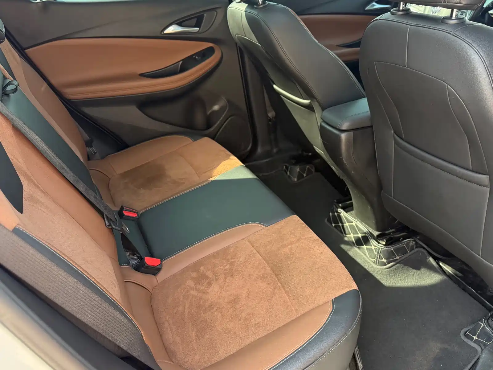 Фото 5 - Buick Encore GX