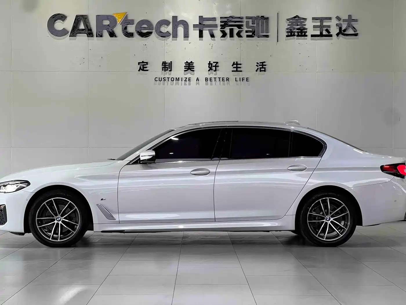 BMW 5 Series 2022 Model Second Facelift 525Li M Sport Package фото 6