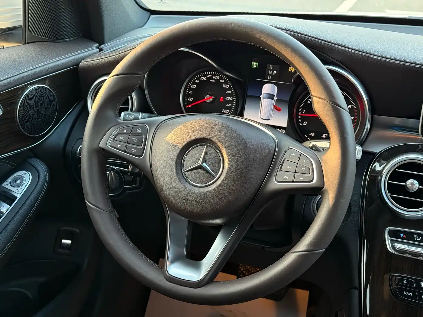 Mercedes-Benz GLC 2018 GLC 260 4MATIC Dynamic фото 12