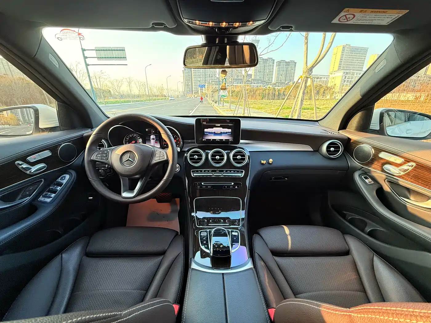 Mercedes-Benz GLC 2018 GLC 260 4MATIC Dynamic фото 17