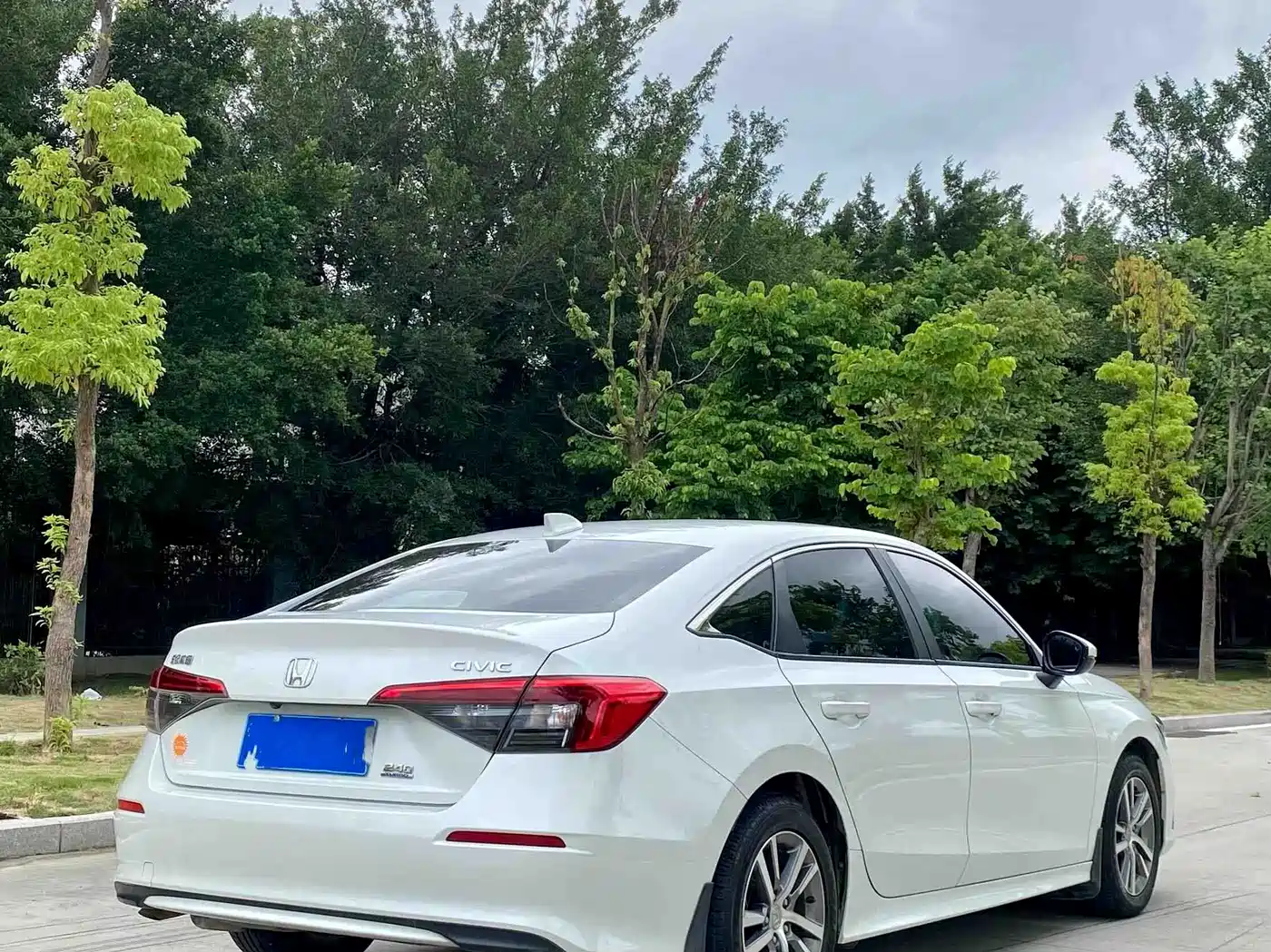 Фото 8 - Honda Civic