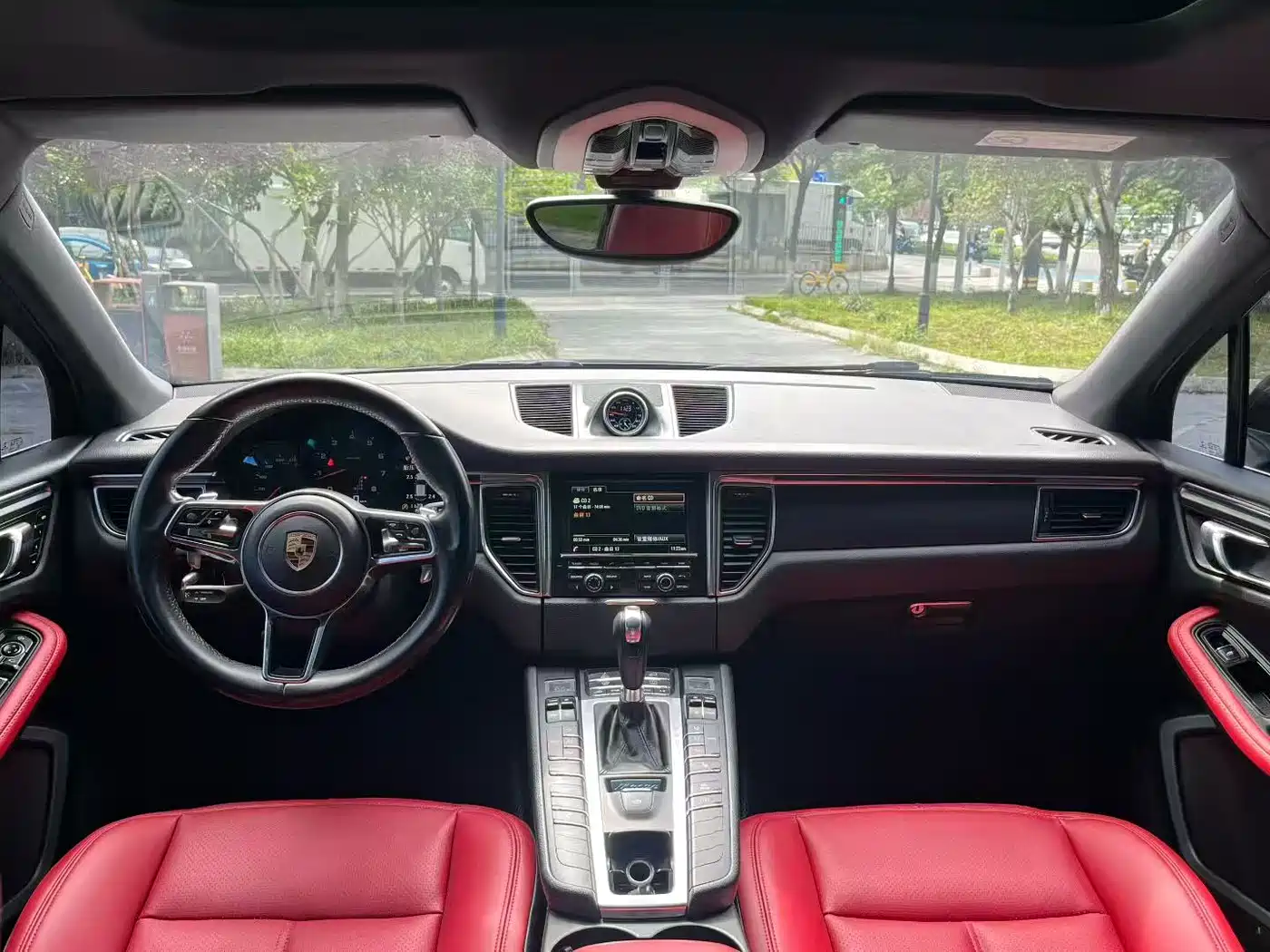 Porsche Macan 2016 Macan 2.0T фото 5
