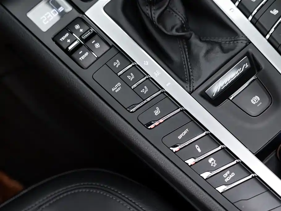Porsche Macan 2021 Macan 2.0T фото 17
