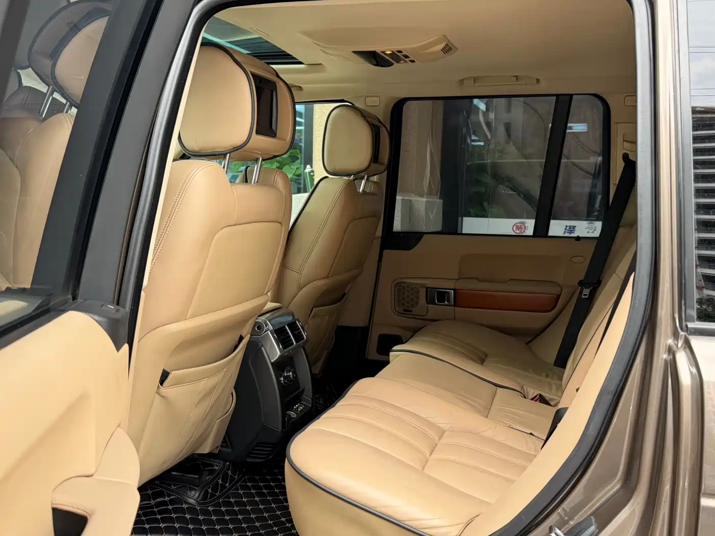 Land Rover Range Rover 2011 3.6 TDV8 фото 6