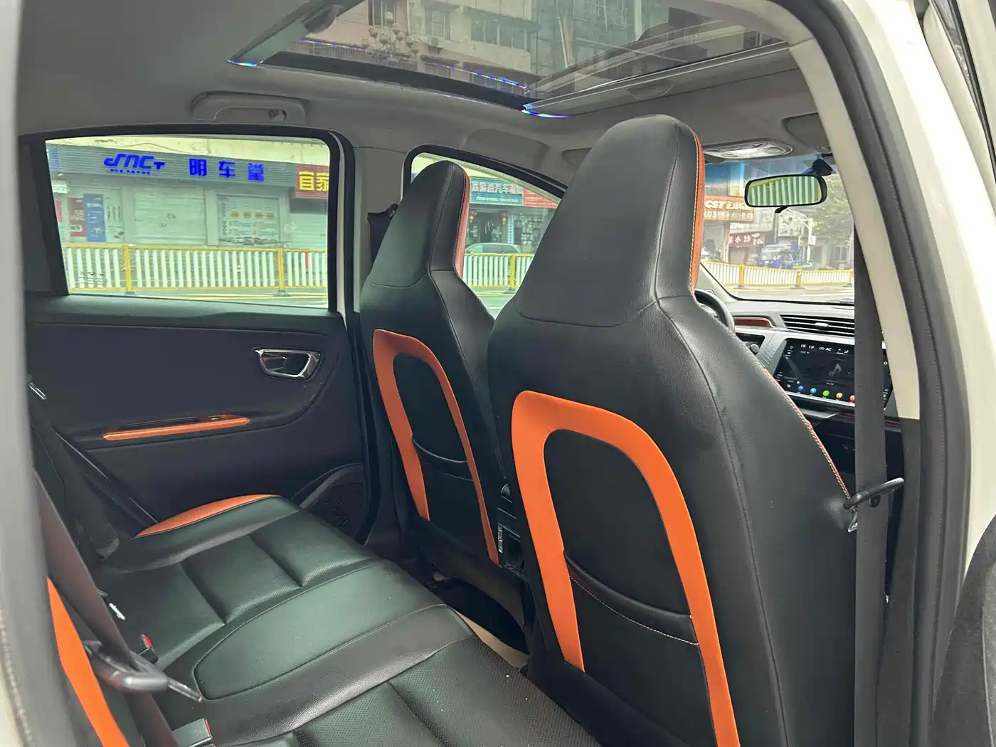 صورة 9 - Geely Yuanjing X1
