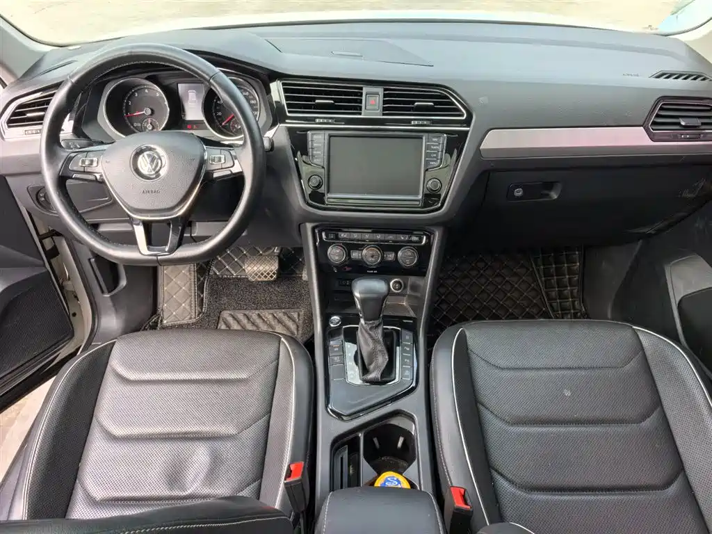 Volkswagen Tiguan L 2017 330TSI Automatic 2WD Flagship Edition фото 10