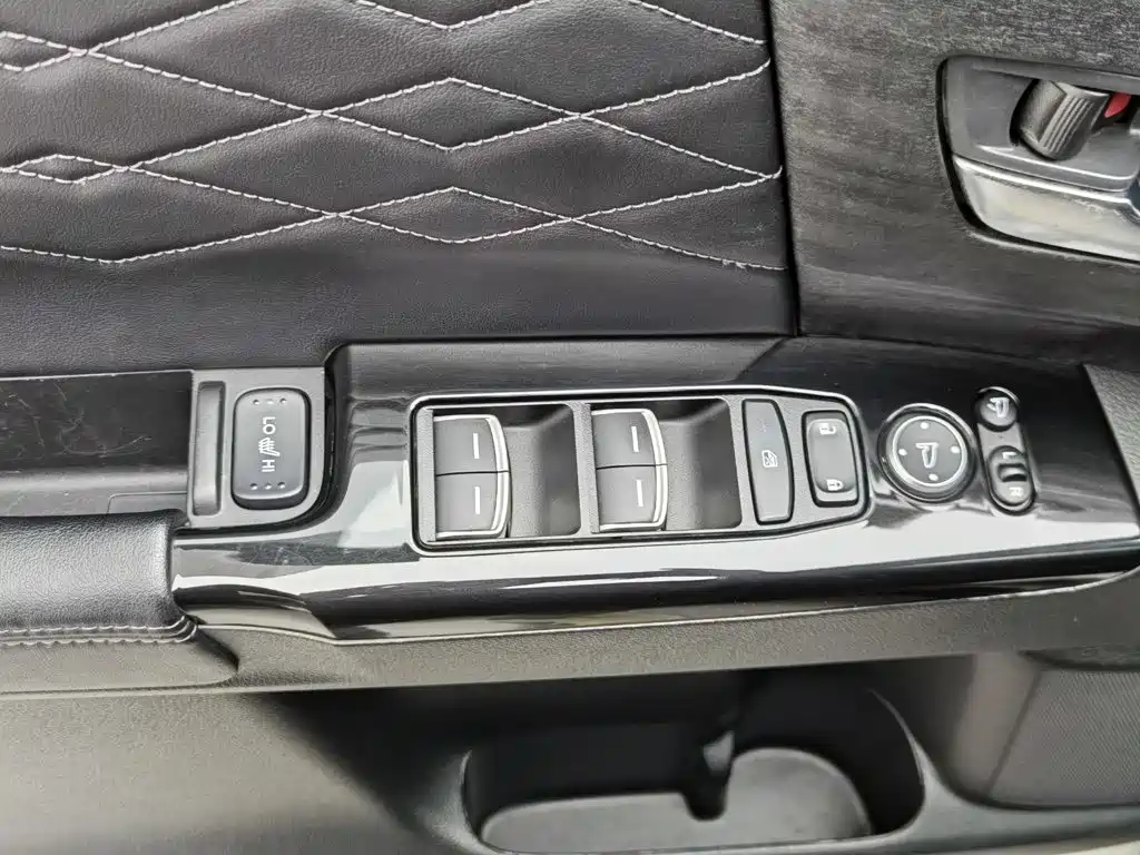Honda Elysion 2024 2024 2.0L e:HEV Luxury Edition
