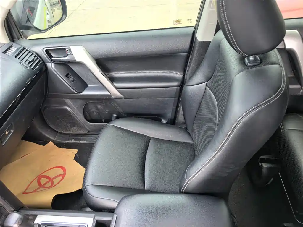Toyota Prado 2018 3.5L Auto SX фото 12