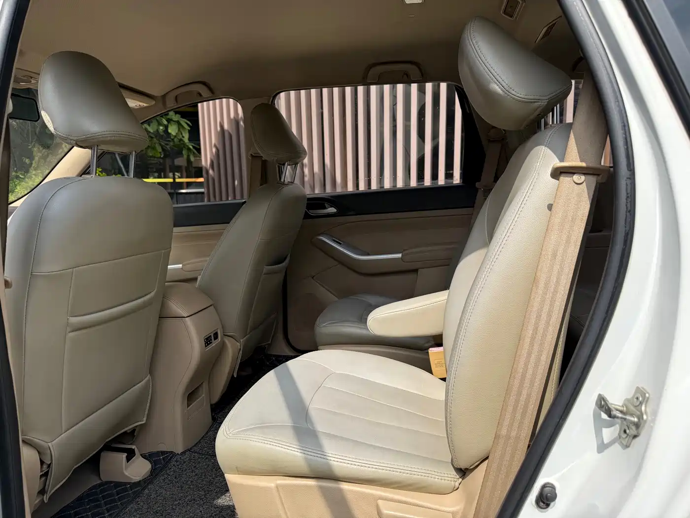 Baojun 730 2015 2014 1.5L Manual Standard 7-seater