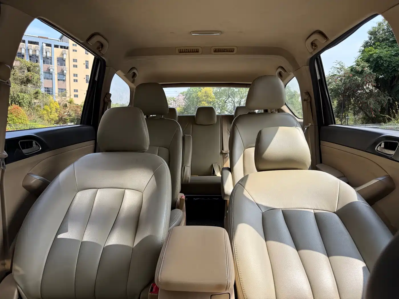 Baojun 730 2015 2014 1.5L Manual Standard 7-seater