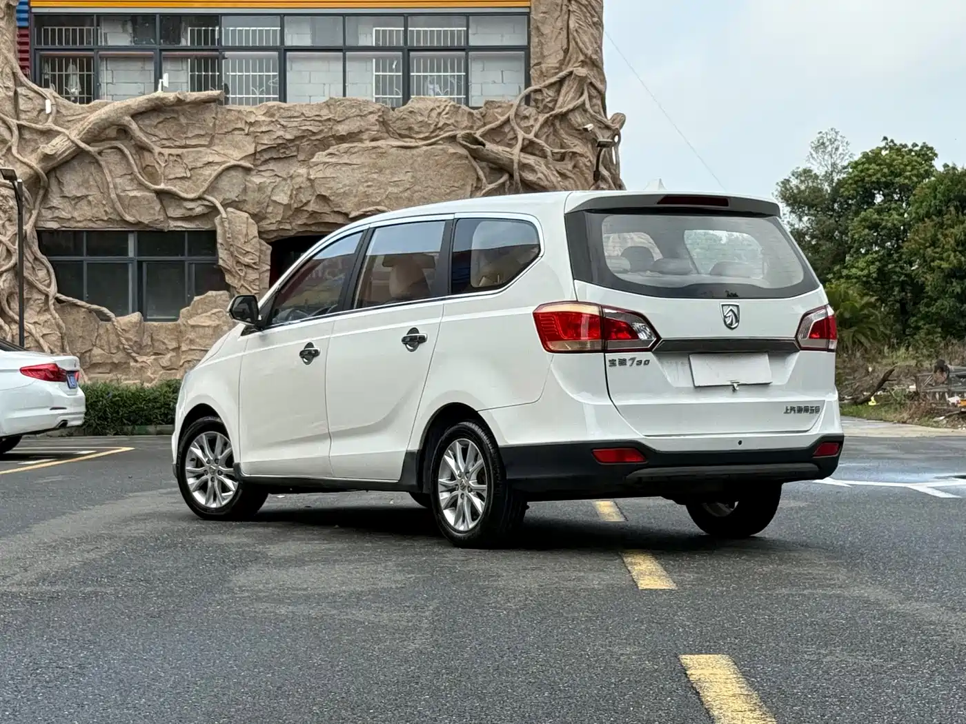 Baojun 730 2015 2014 1.5L Manual Standard 7-seater