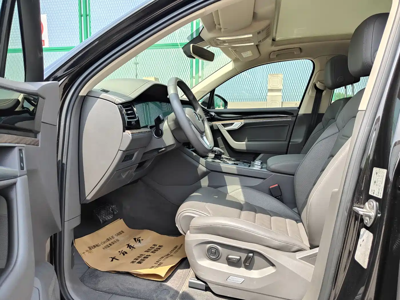 Фото 8 - Volkswagen Touareg