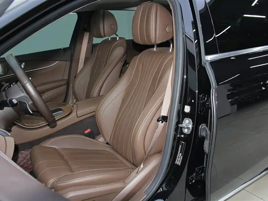 Mercedes-Benz E-Class 2022 E 300 L Luxury фото 23