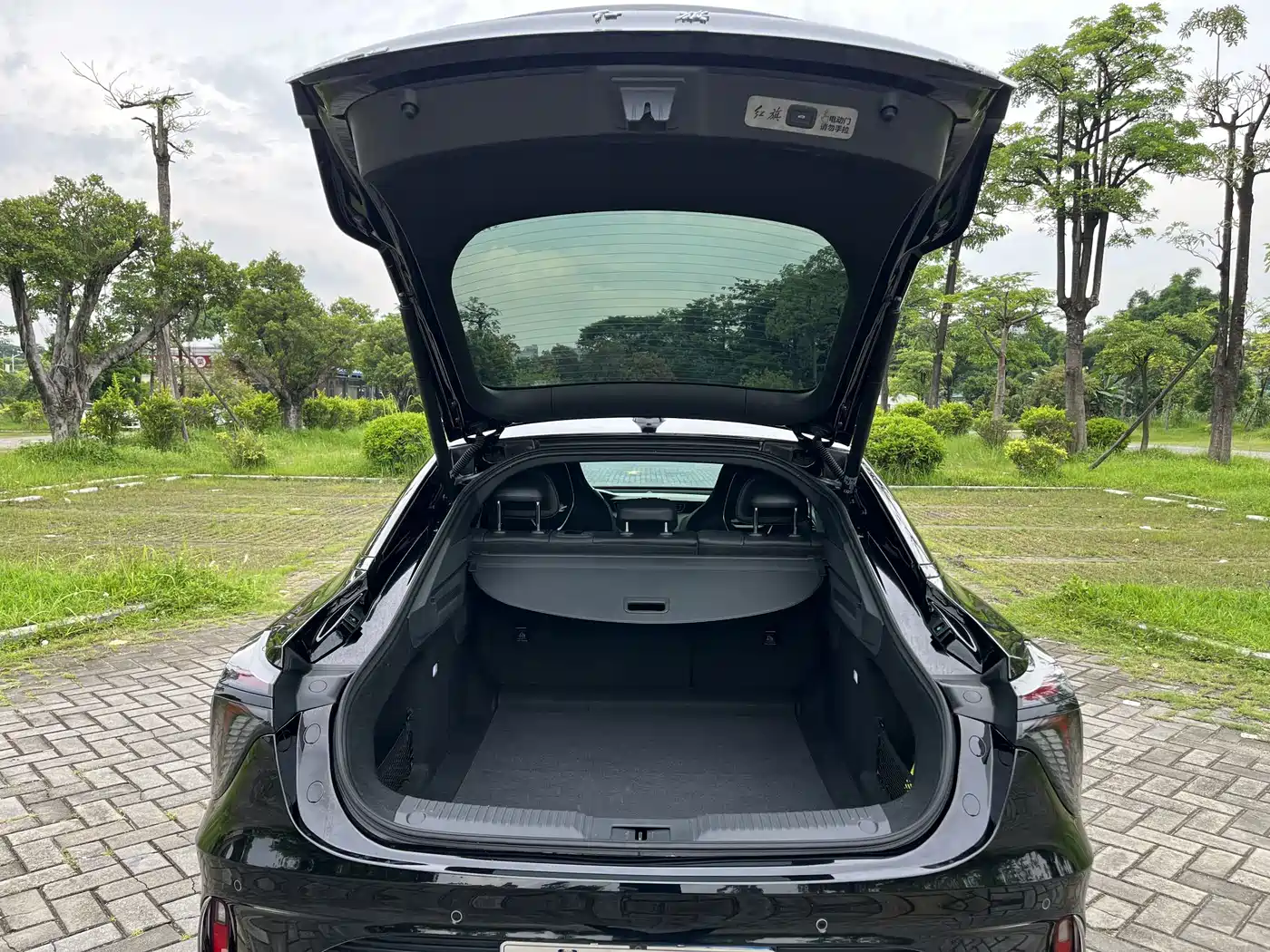 Hongqi H6 2023 2023 2.0T Premium Edition