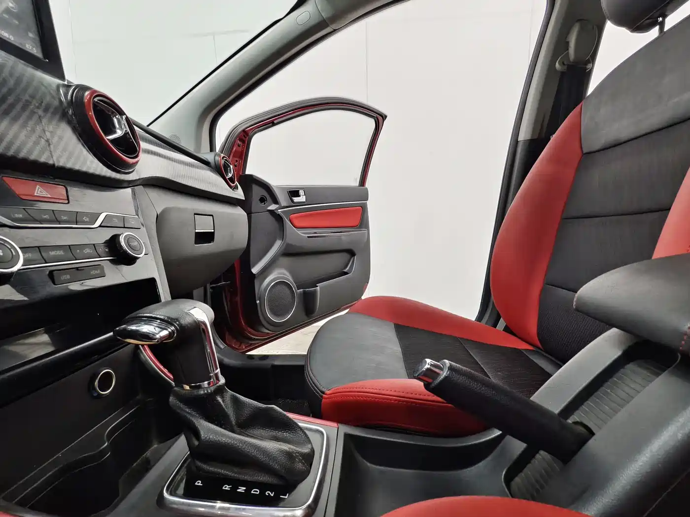 BAIC Senova X25 2016 2015 1.5L Automatic Elite