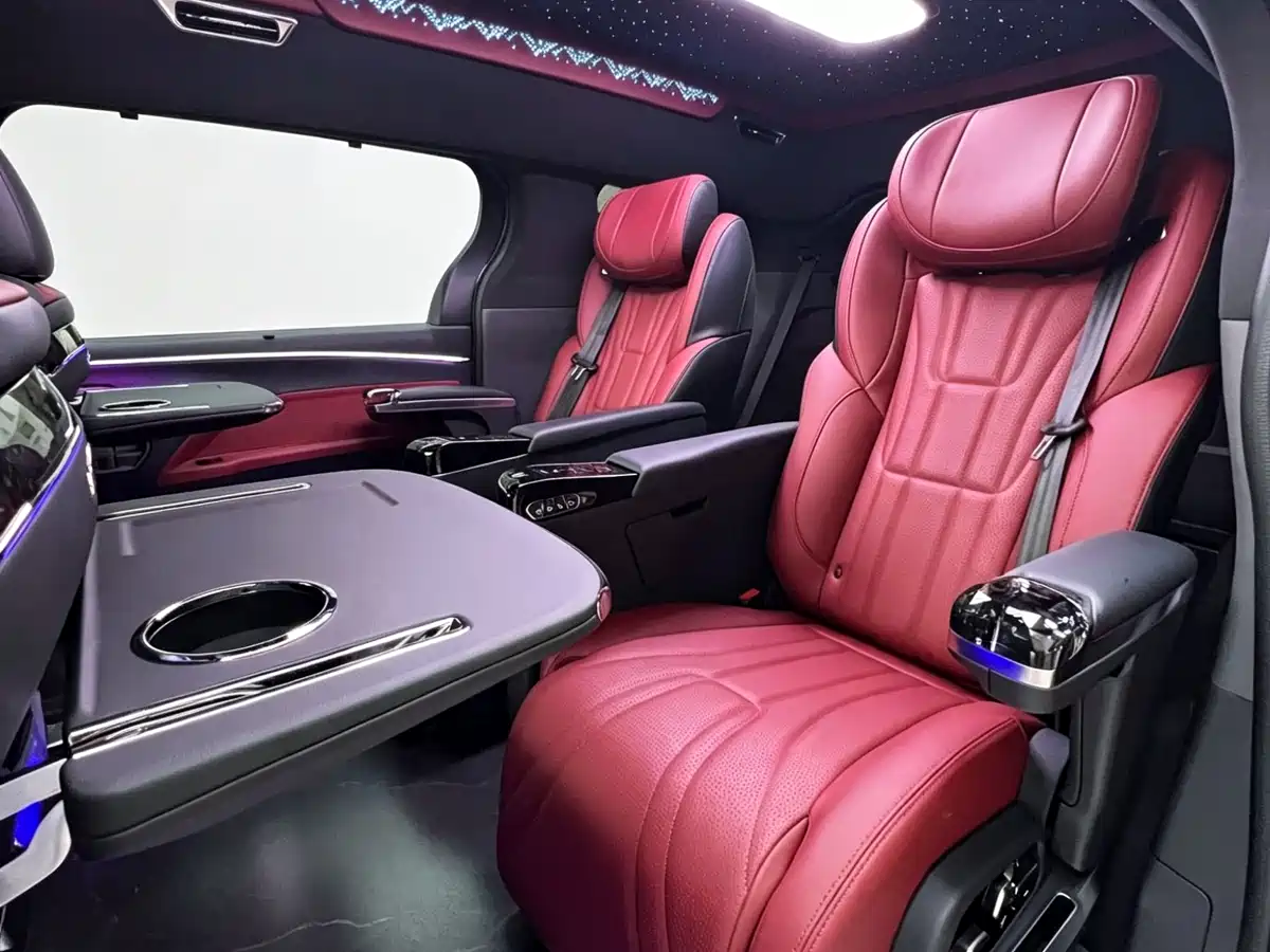 Toyota Granvia 2026 Model 2.5L Hybrid Luxury Edition фото 11