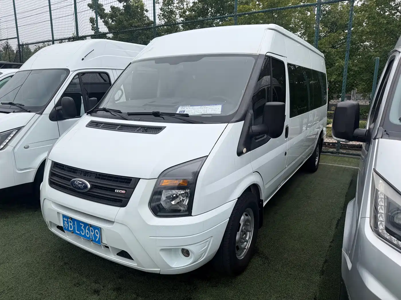 Ford New Generation Transit 2017 2016 Model 2.2T Extra-Long Wheelbase 6-Seater Mid-Roof Multi-Purpose Vehicle