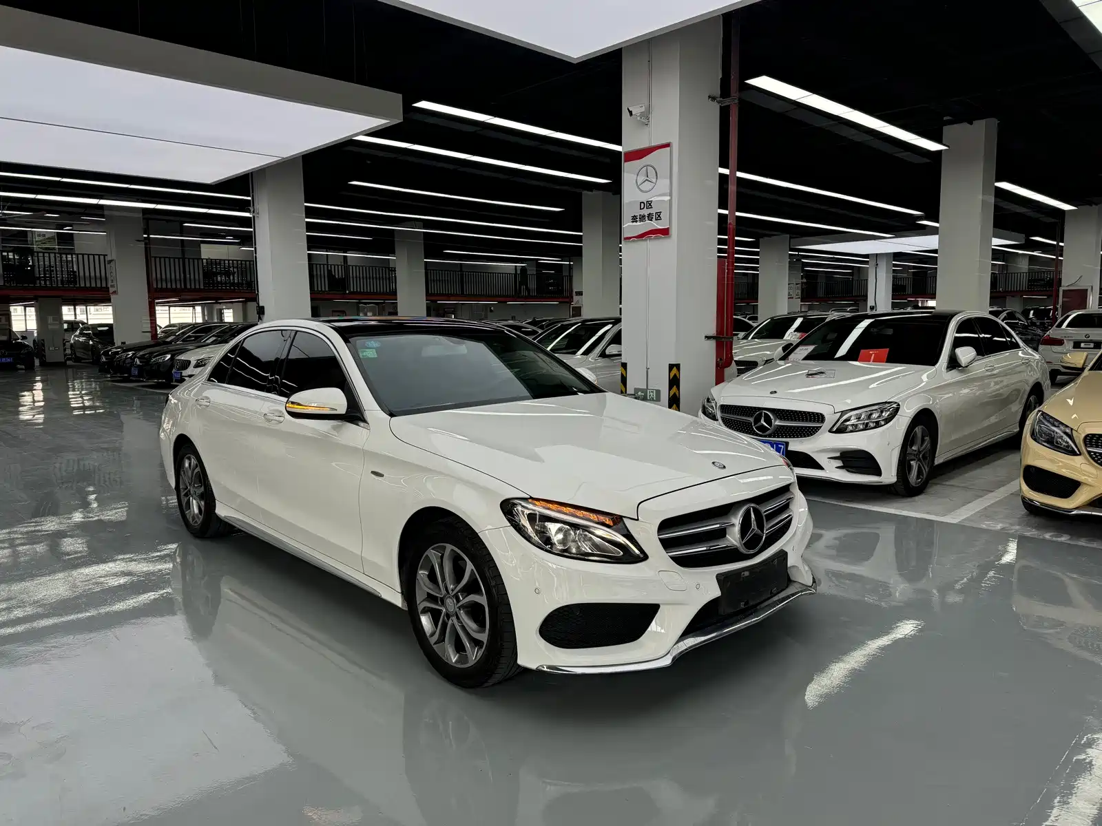 Фото 3 - Mercedes-Benz C-Class