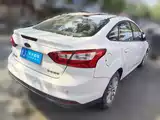 Фото 5 - Ford Focus