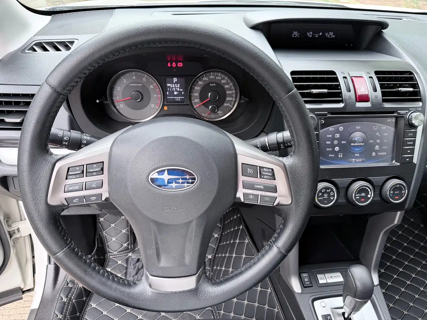 Subaru Forester 2014 2.5i Automatic Elite Edition фото 8