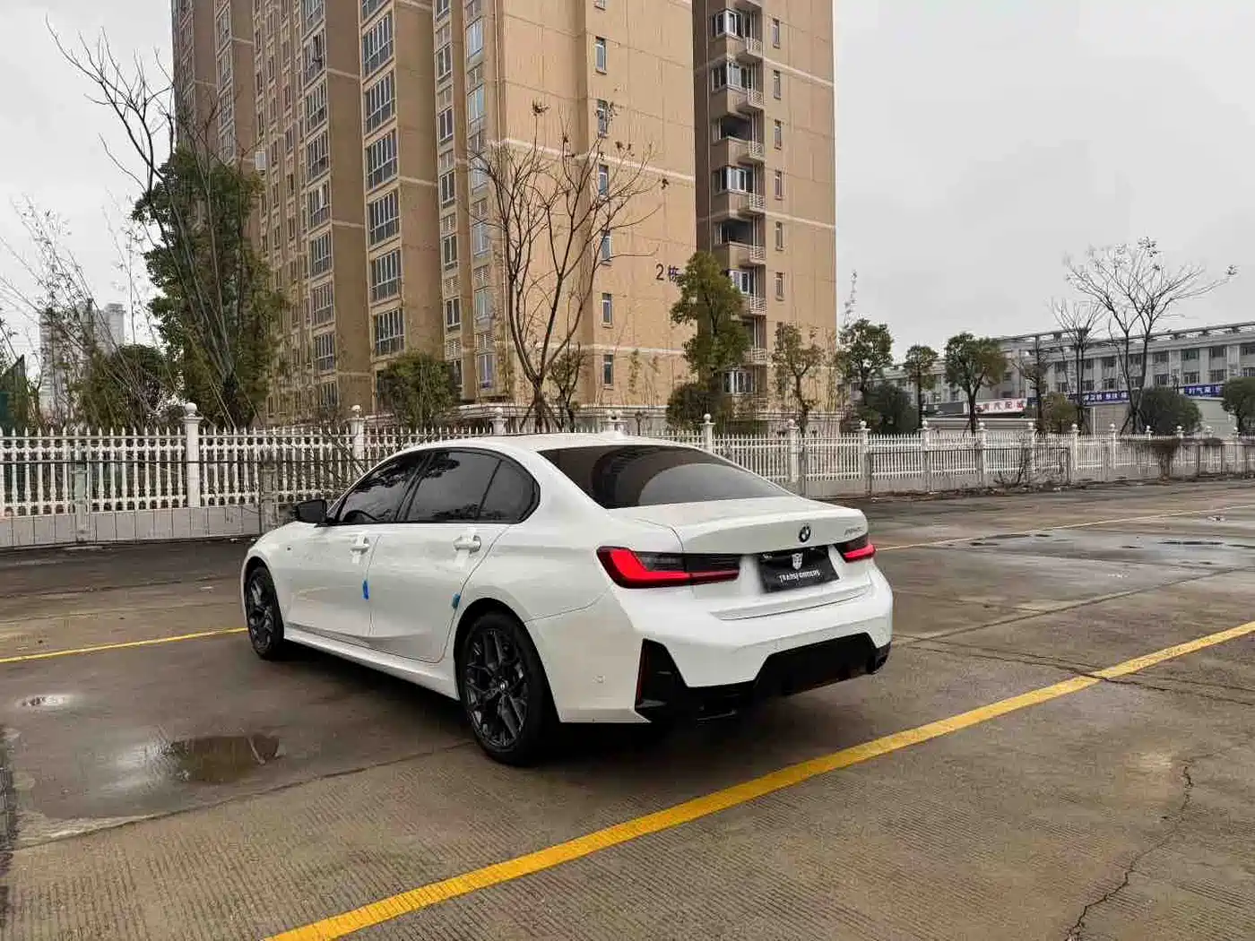 BMW 3 Series 2025 330Li M Sport Night Edition фото 7