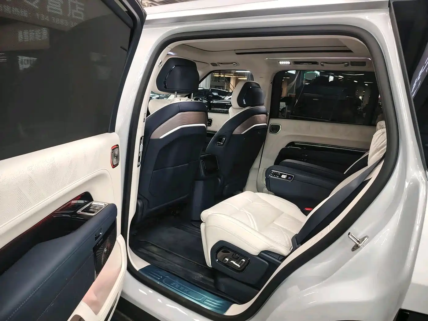 ZEEKR 9X 2026 2025 Model Standard