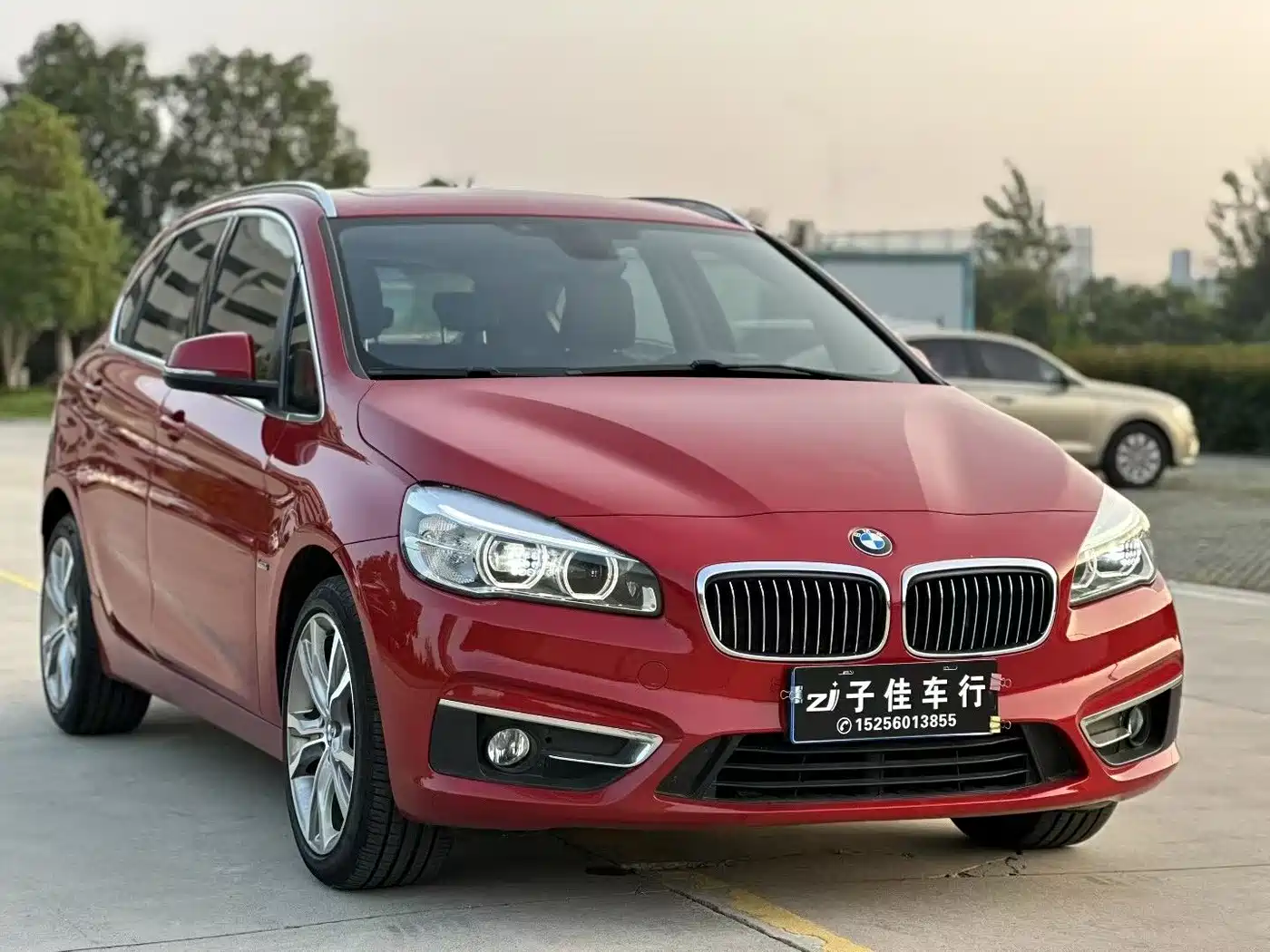 BMW 2 Series Touring 2016 218i Sport Design Package фото 2