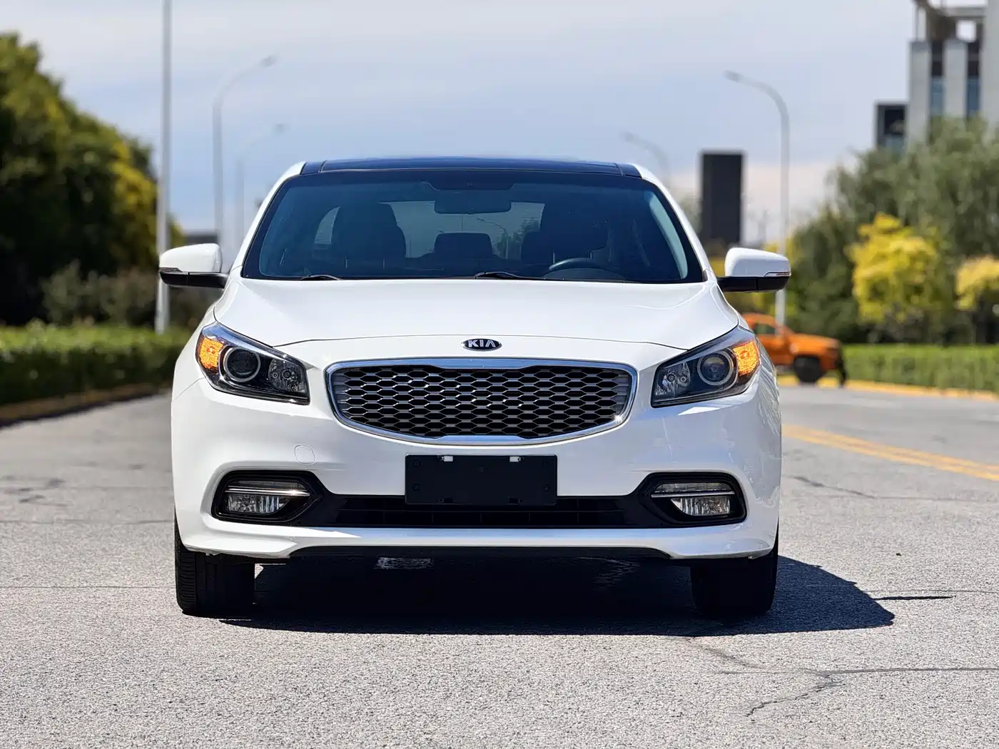 KIA K4