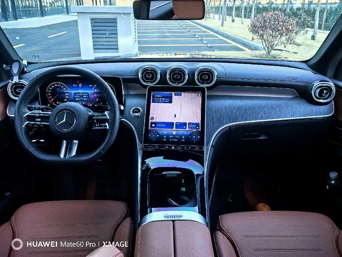 Mercedes-Benz GLC 2025 Model Year GLC 260 L 4MATIC Luxury фото 9