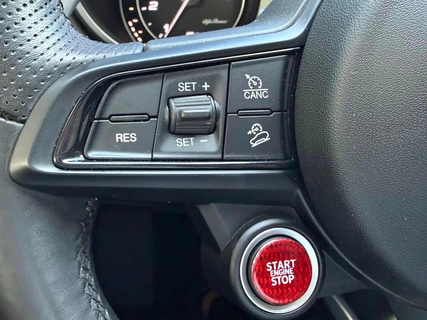 Alfa Romeo Stelvio 2021 2020 2.0T 280HP Luxury Edition