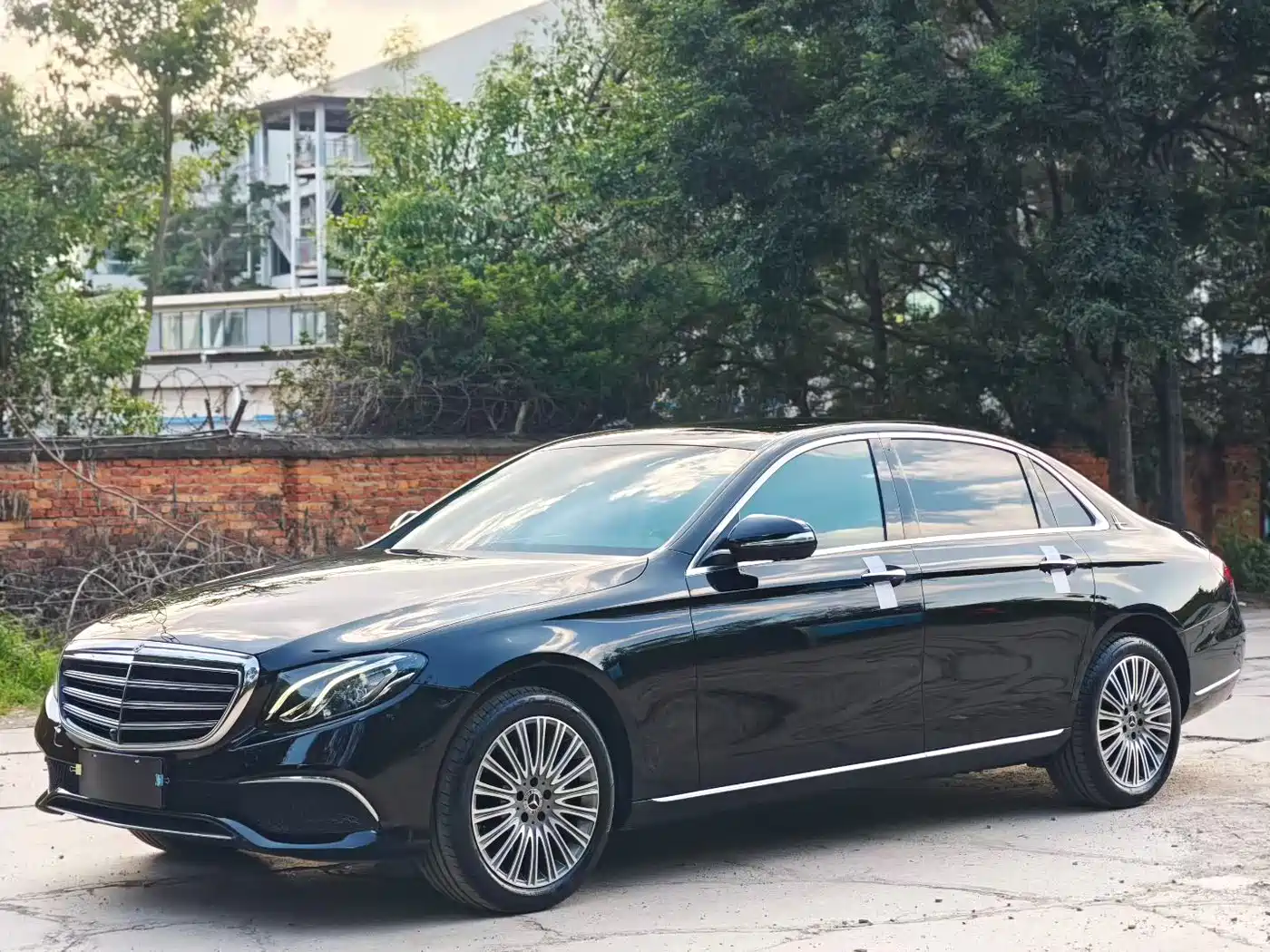 Mercedes-Benz E-Class 2020 E 300 L Fashion