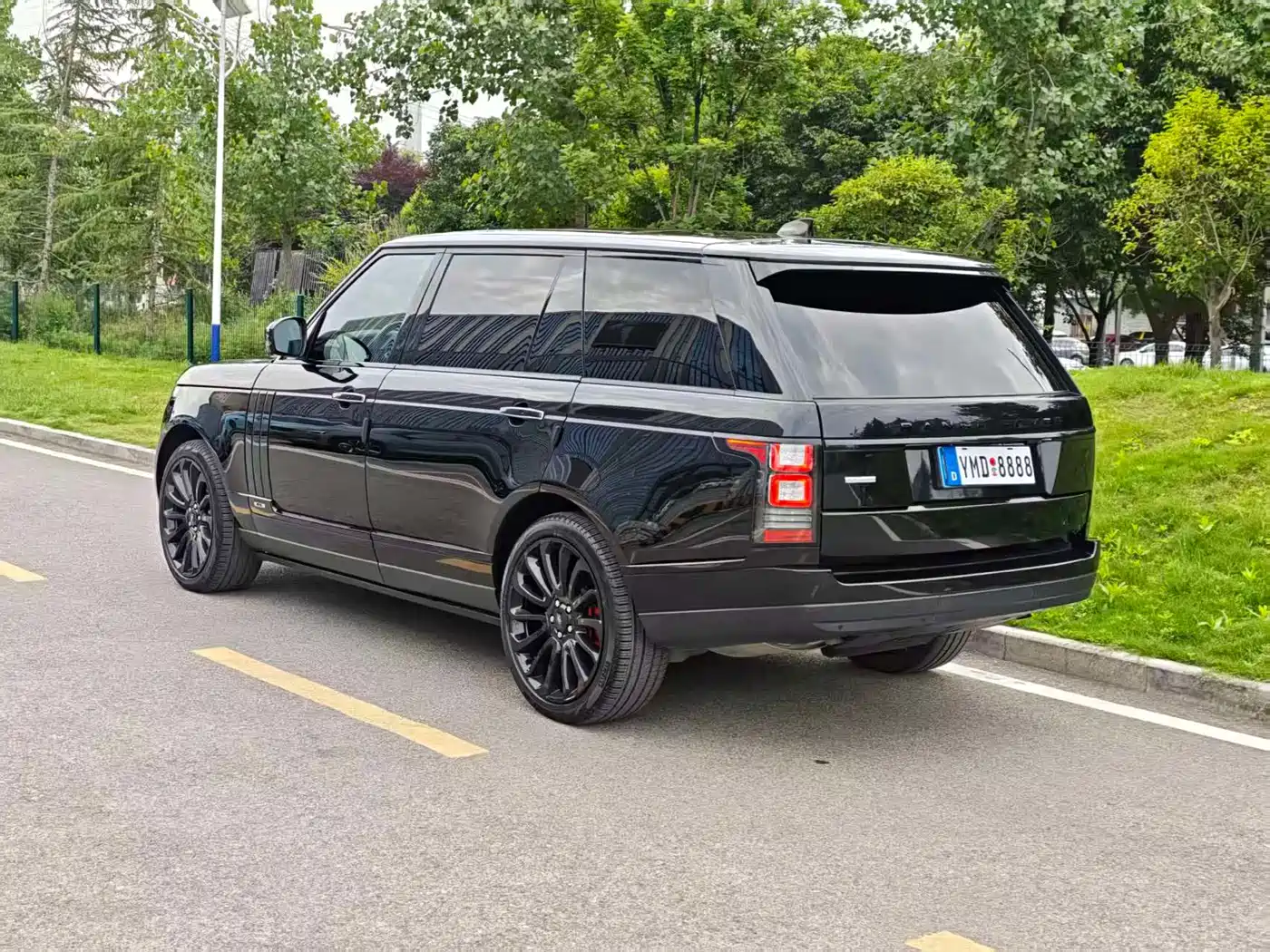 Land Rover Range Rover 2017 3.0 SC V6 AB Ultimate Autobiography LWB фото 3