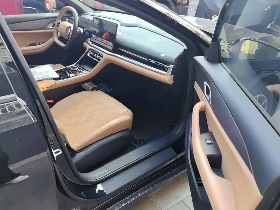 Geely Galaxy Galaxy A7 2025 2025 EM-i 70km Luxury Edition