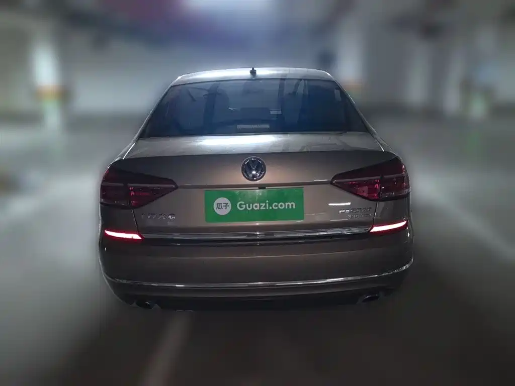 Volkswagen Passat 2016 330TSI DSG Executive Edition фото 4