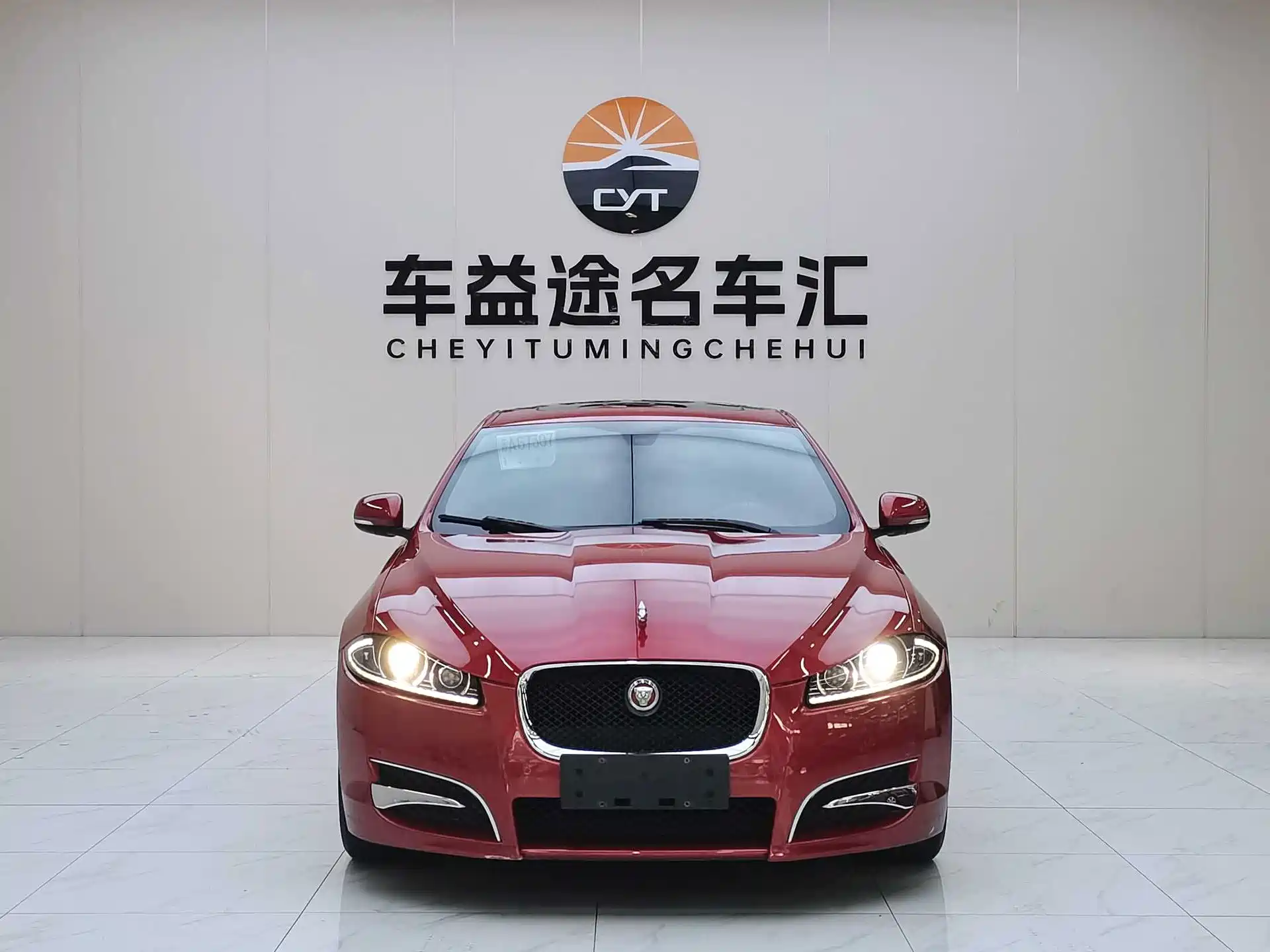 Фото 3 - Jaguar XF