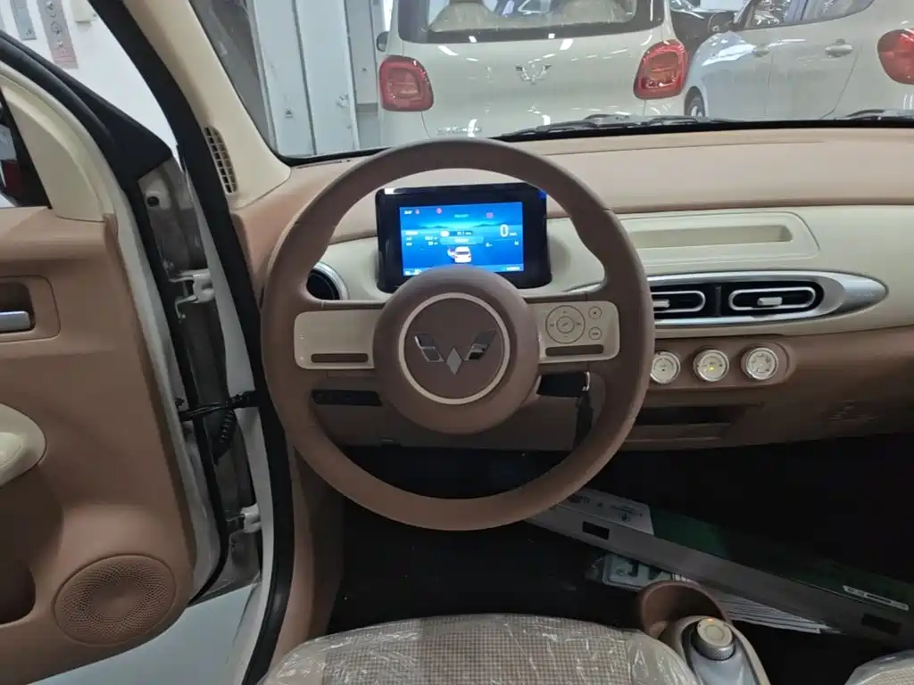 Wuling Motors Hongguang MINIEV 2026 2025 4-Door Advanced